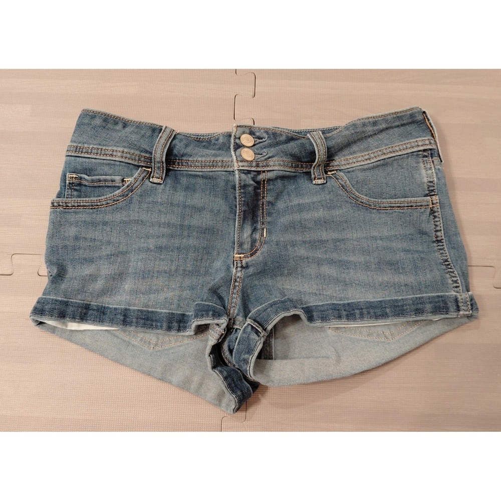 Hollister‎ Low-Rise Shortie Shorts Womens 8 Medium Wash Denim Cuffed Mini Shorts
